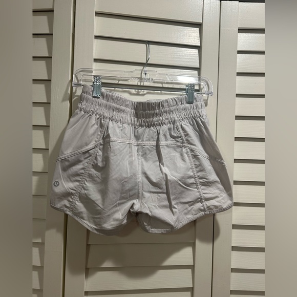 Lululemon Tracker Shorts V 4” - Picture 3 of 4